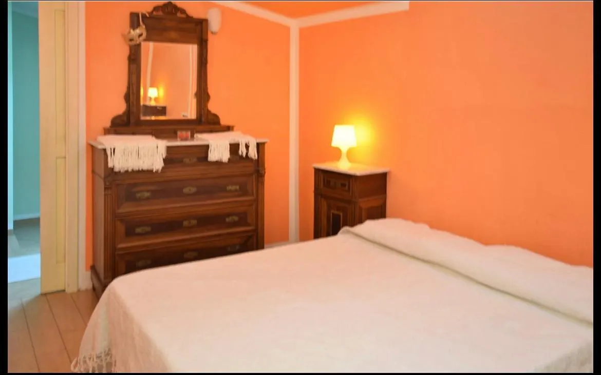 Moon&Violet Daire Cascina İtalya